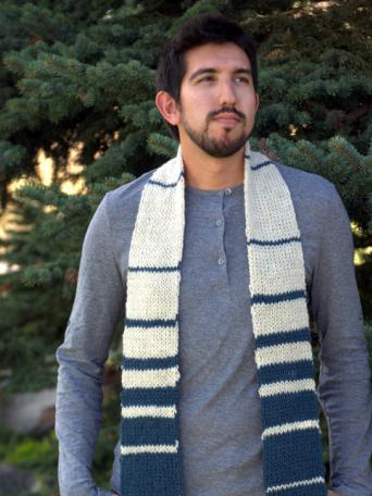 Уроци на бродиране: как да вратовръзка на шал с игли за плетене