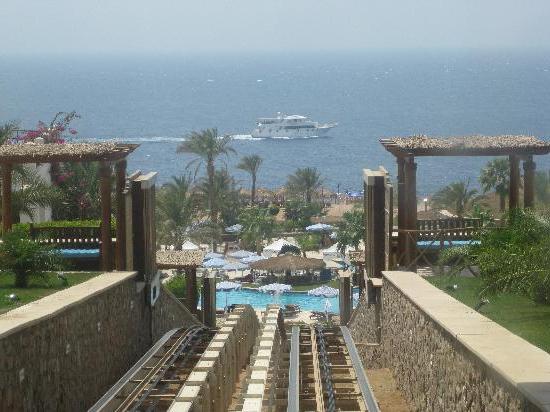 Hilton Sharm Waterfalls Resort 5 - гарантирано високо ниво на тиха почивка