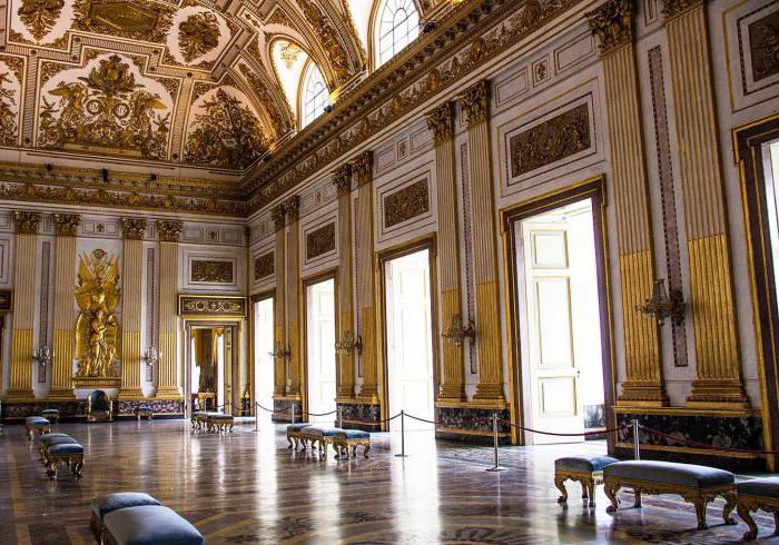 Кралски дворец в Касерта (Италия): описание, адрес, снимка